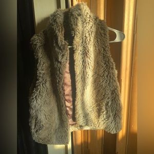Sequence- furry vest- small